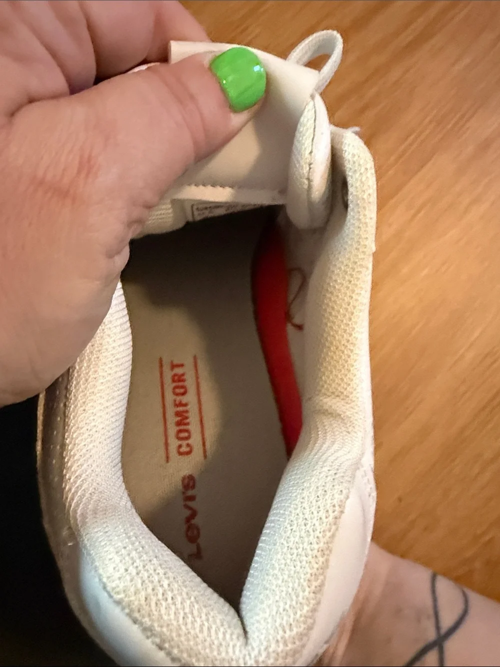Levi's White womens Lace-Up Sneakers